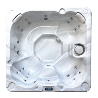 6人のホットタブ